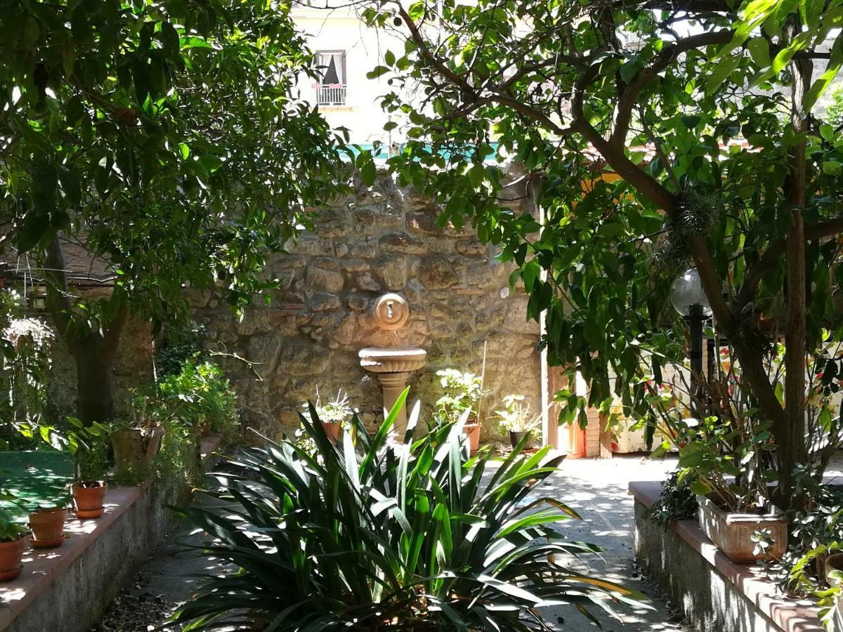 Bed and Breakfast Villino L'Aranceto Sorrentino Мета Экстерьер фото